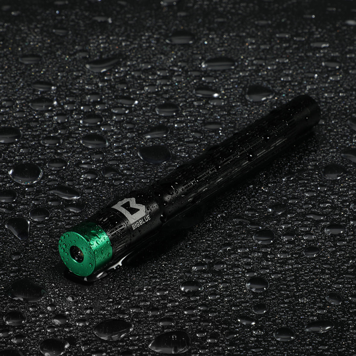 Bigblue - Green Spot Light